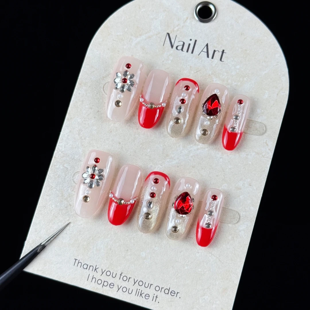 10 Stück hochwertige, luxuriöse und elegante, handbemalte dreidimensionale rote Diamanten mit Katzenaugen-Effekt, fein glitzernd, klein