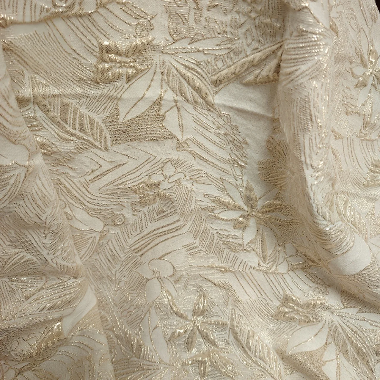 Sewing In Textile - 크림 골드 메탈릭 양각 잎사귀 자카드