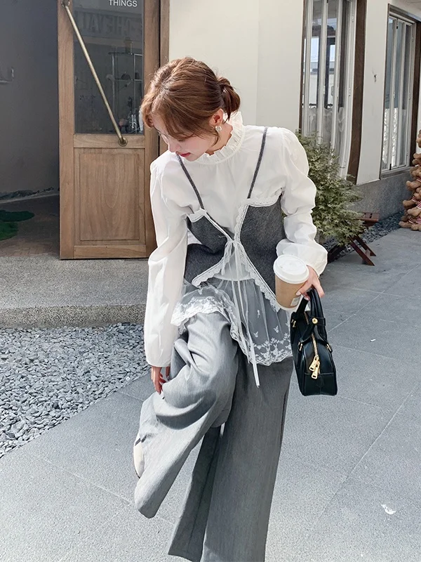 

Комплект из топа с кружевными вставками и широких брюк для женщин: новая корейская молодежная коллекция для ранней осени, модный повседневный комплект из двух предметов