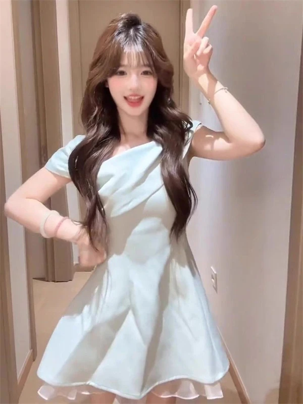 

Элегантное летнее платье Ele Slimming для женщин: корейский дизайн, пышная юбка с завышенной талией, красивое платье с эффектом утяжки талии для дам