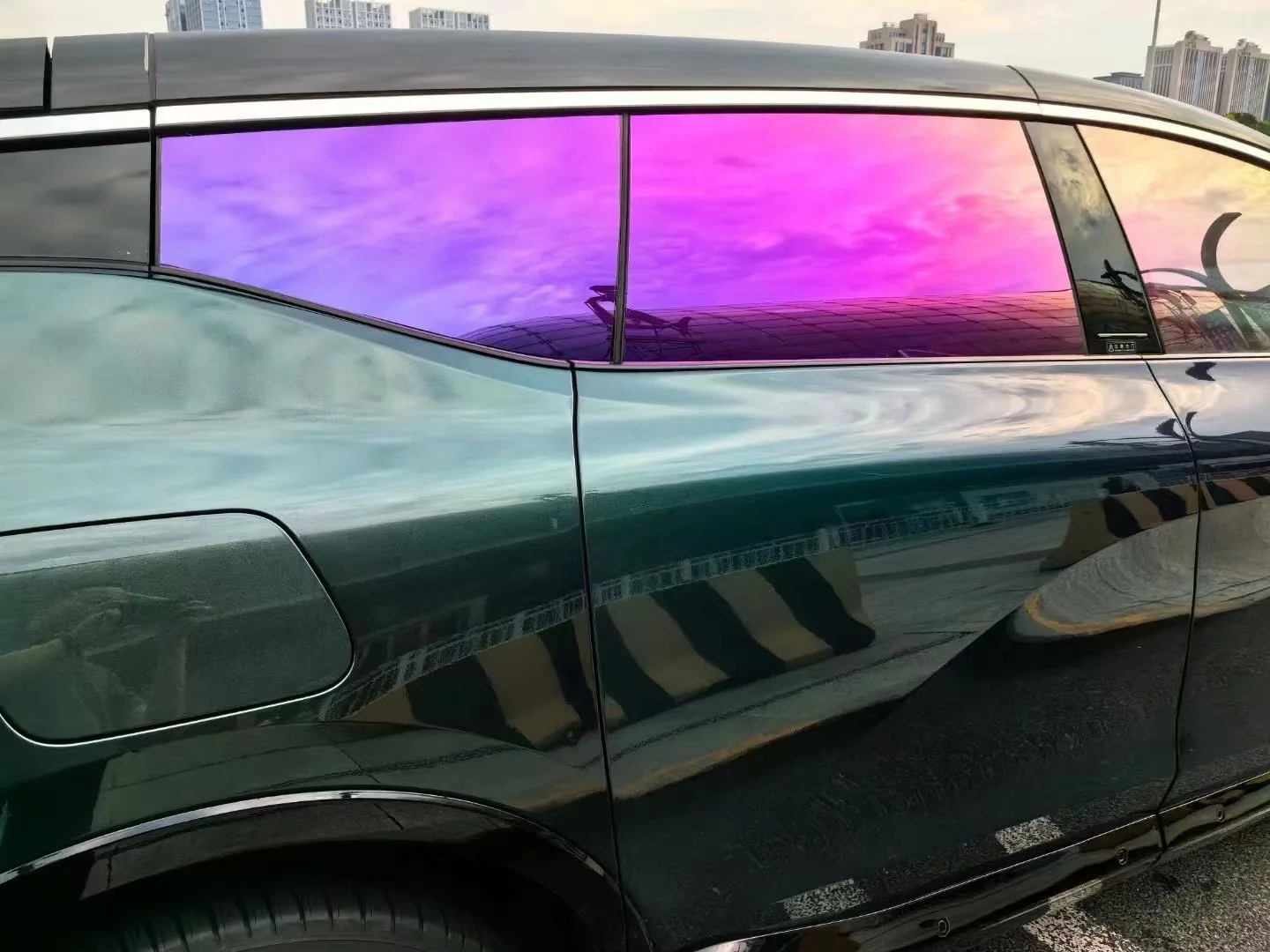 Atacado 1.52*30m roxo nano cerâmica camaleão janela do carro matizamento filme isf 71% vlt 92% ir pára-brisa isolamento térmico pet