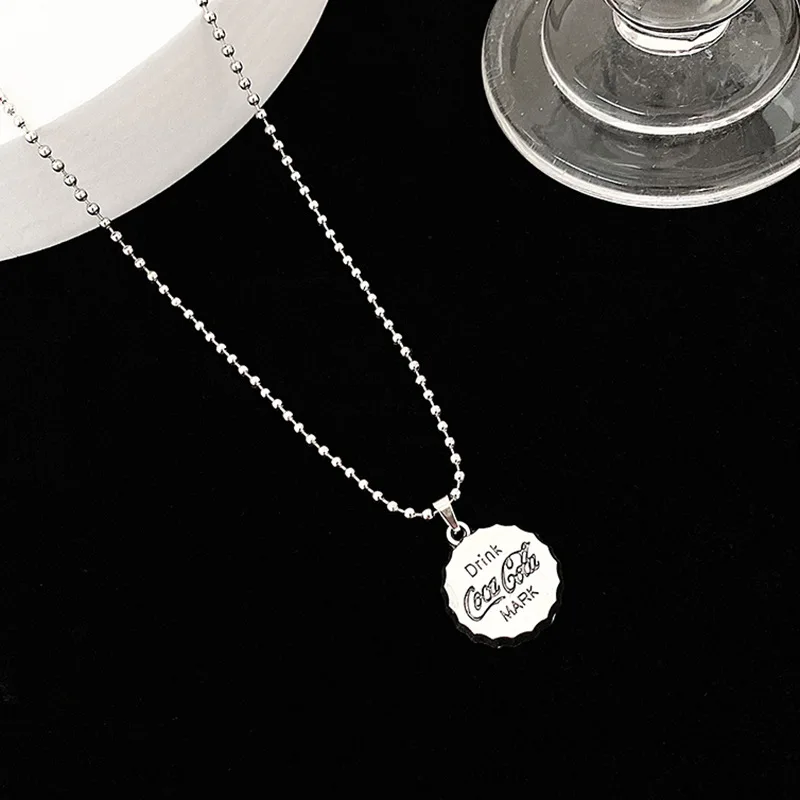 Net Celebrity Hip-hop Coke Bottle Cap Pendant Necklace Tide Men And Women Street Fashion Personality Letter Necklace Choker