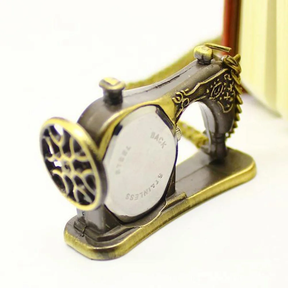 Metal Sewing Machine Pocket Watch 65x30mm Classic Design Birthday Wedding Gift for Families Friends Pocket Watch