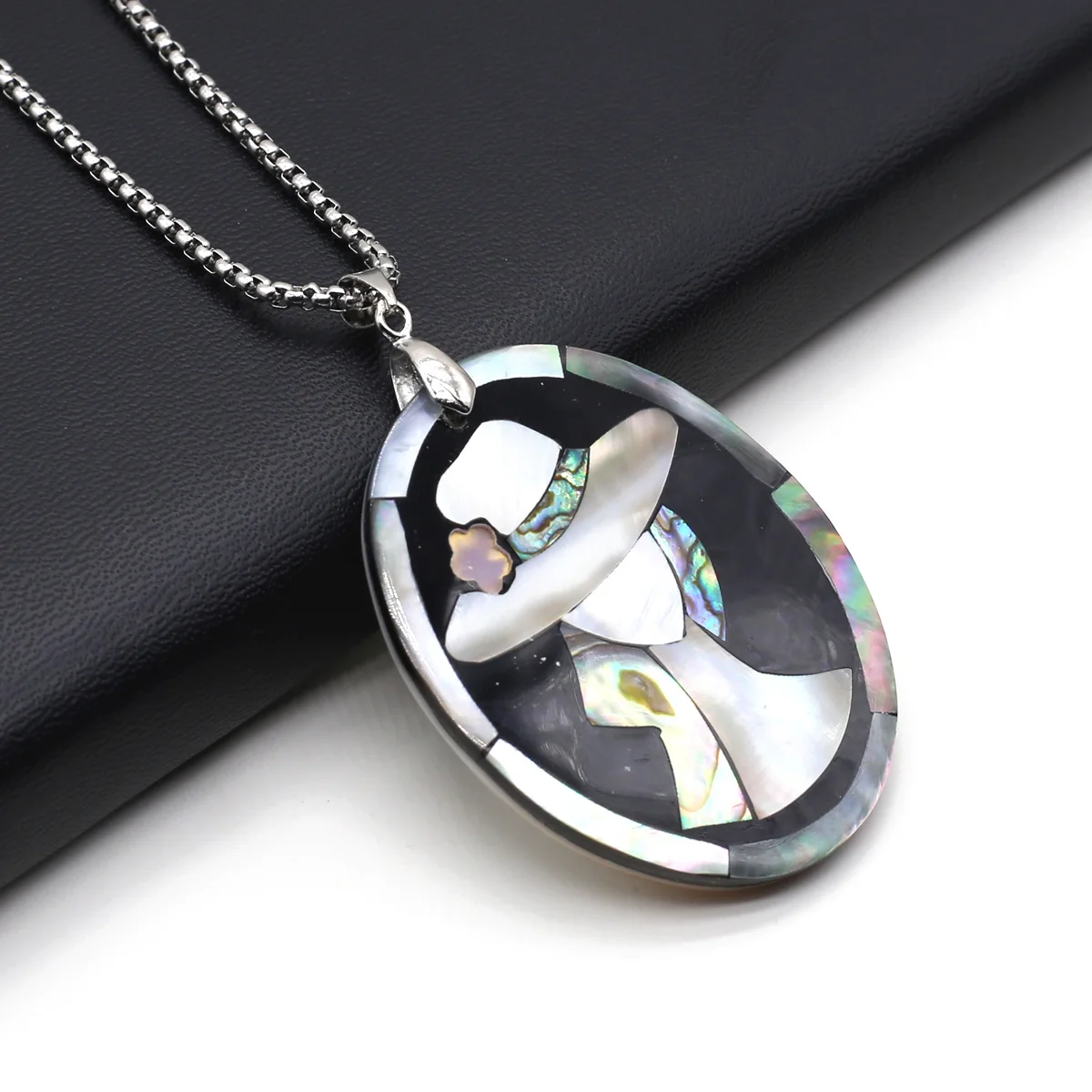 Natural Abalone Shells Necklace Pendant Oval Shape Exquisite Charms for Jewelry Making Diy Fashion Personality Accessories