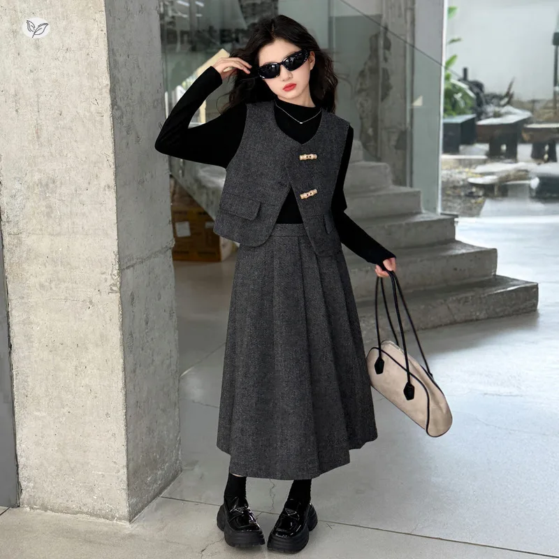 Elegant Kids clothing for Girls fashion Autumn Korean Dress suit girl Black bottoming shirt Gray vest pleated skirt Superlatives