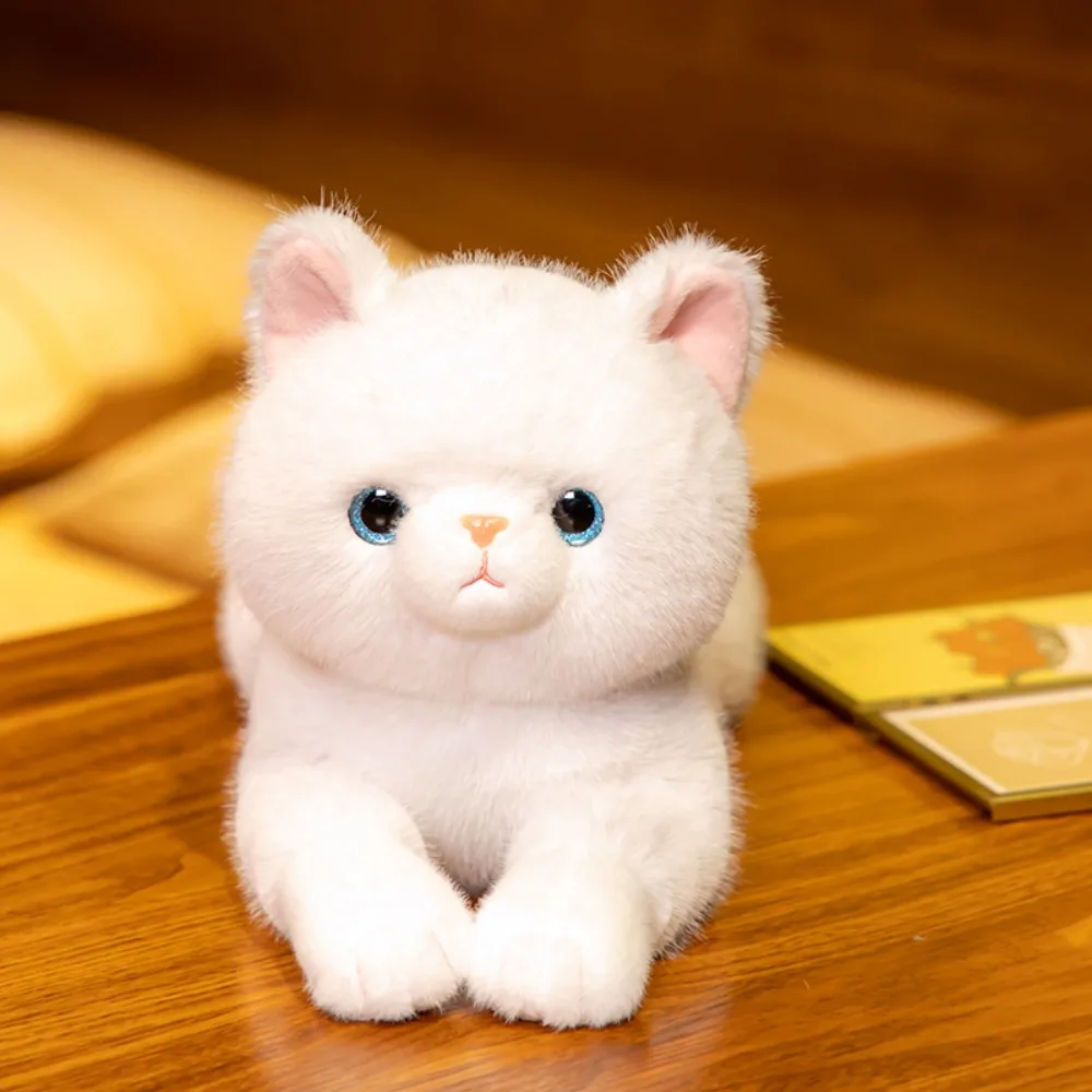 Brinquedos de gatinho fofinho adorável deitado propenso imitação de brinquedos de gato deitado bonito textura macia simulação de gato de pelúcia uso de escritório