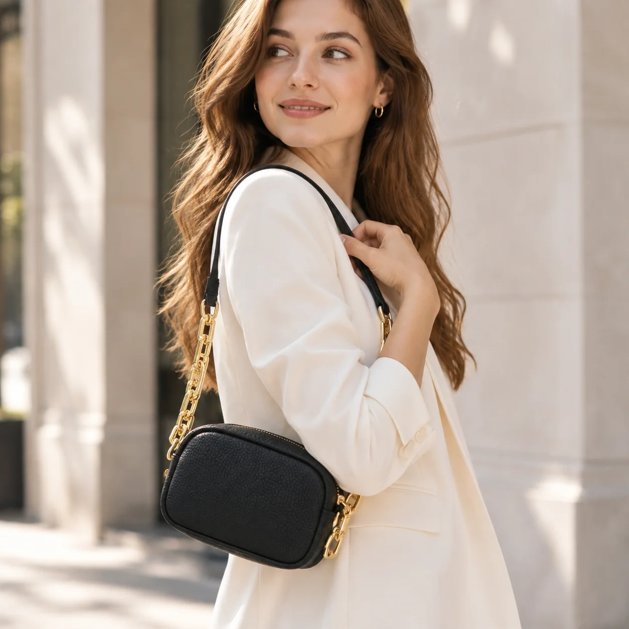 Women's Mini Camera Bag, Pebbled PU Leather Crossbody Shoulder Bag with Gold Chain Strap, Small Purse for Daily Shopping