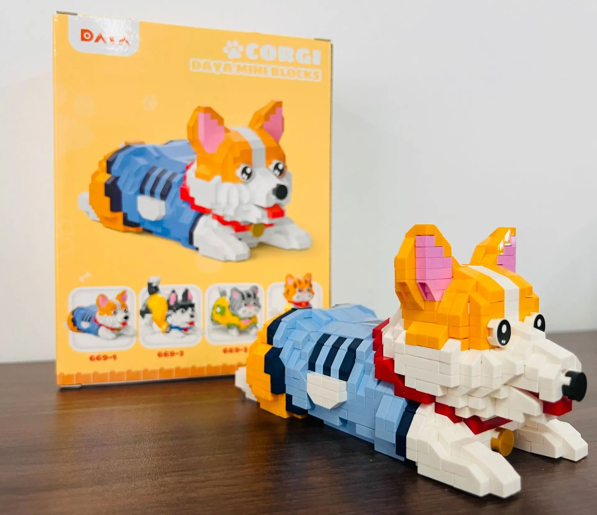 Creaive Puzzle Micro-particle Building Blocks Assembled Toys Cute Pet Series Blue Cat Husky Adult Ornaments Children's Gifts