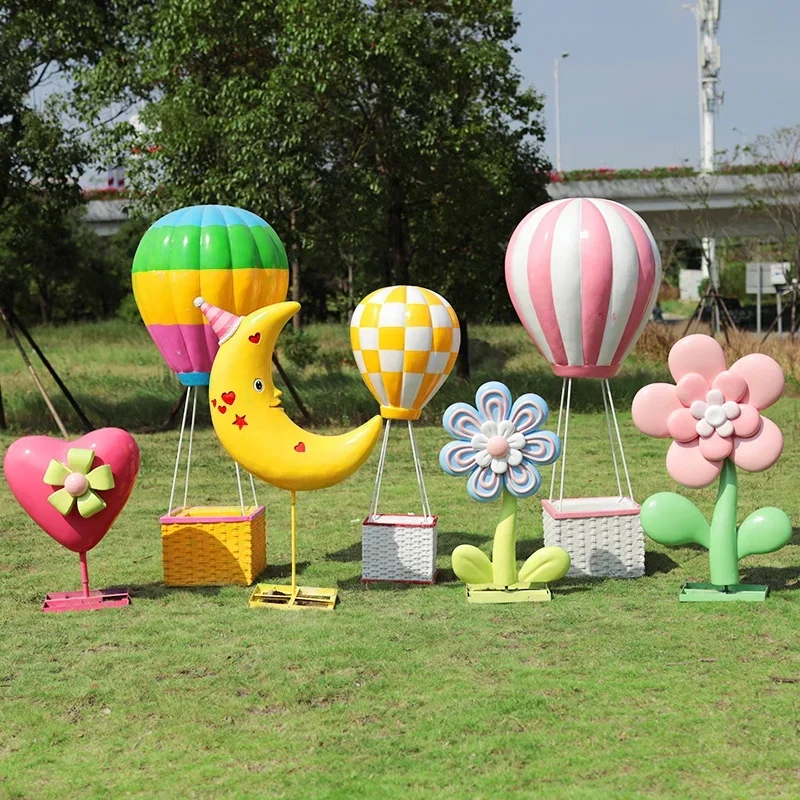 

Outdoor Cartoon Fiberglass Love Flower Moon Hot Air Balloon Sculpture Decoration for Landscape Garden Decoration