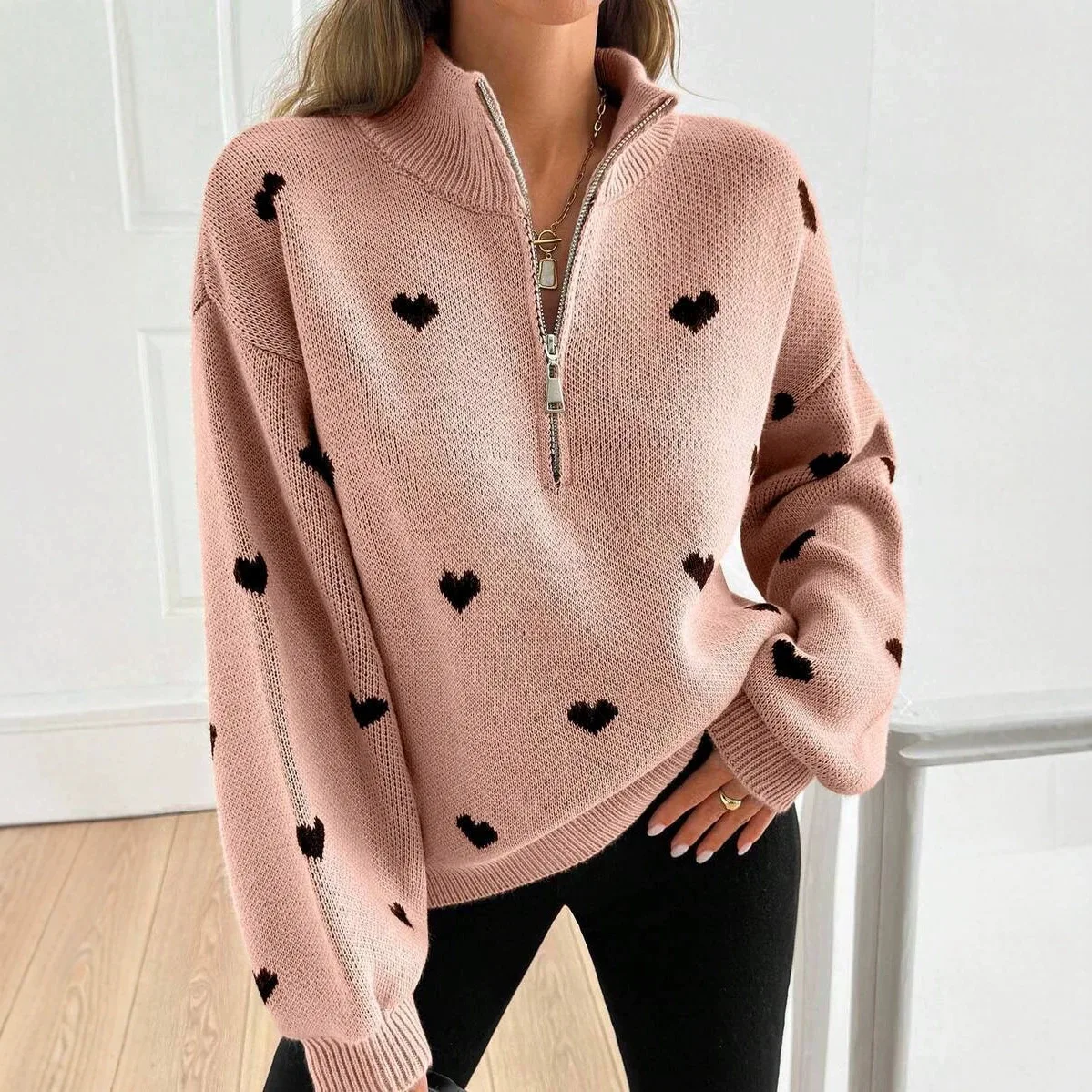 2026 Autumn Women's New Knitted Long-sleeved Love Pattern Zipper Sweater
