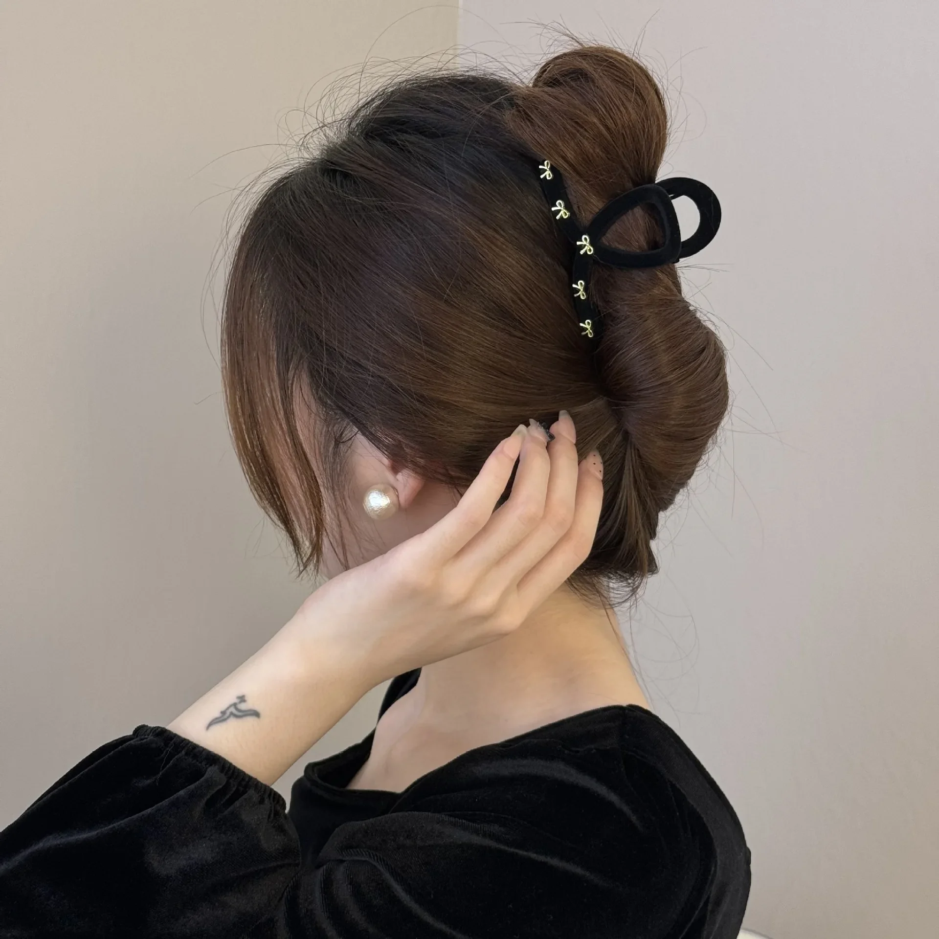 Claw clip hair pin for women girl accessories vintage bow popular catches leading fashion adults kpop furry 2024 Designer large