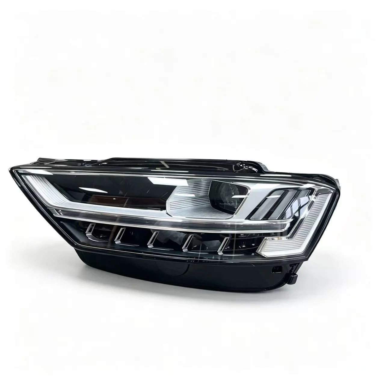 For 2019-2022  A8 LED Headlight Dynamic Streamer Turn Signal Plug&Play OEM Upgrade Headlamp Assembly Wholesale Ready Stock