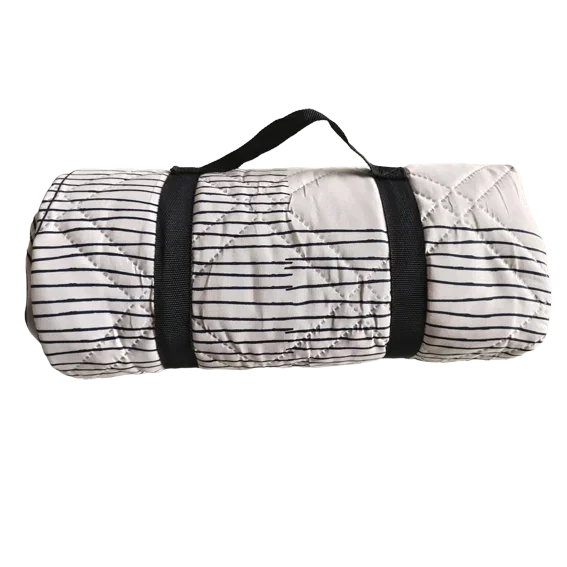 durable-water-resistant-lightweight-outdoor-camping-blanket-with-insulation