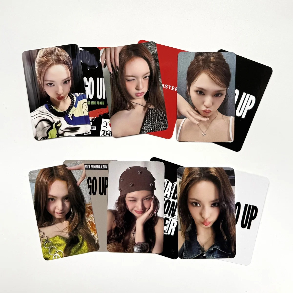 ألبوم Kpop BABYMONSTER الثاني الصغير WE GO UP بطاقة مزدوجة الجانبين مطبوعة بطاقة LOMO على الطراز الكوري بطاقة LOMO مجموعة المعجبين هدية