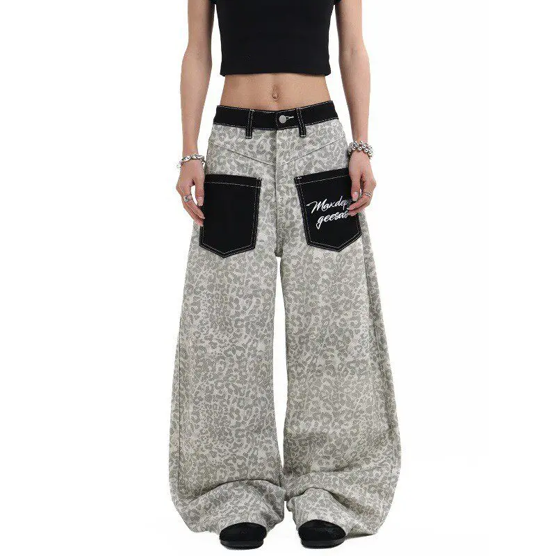 Calça Jeans Retrô Americana com Estampa de Leopardo e Bolsos, Design Casual de Perna Larga, Unissex, Corte Reto