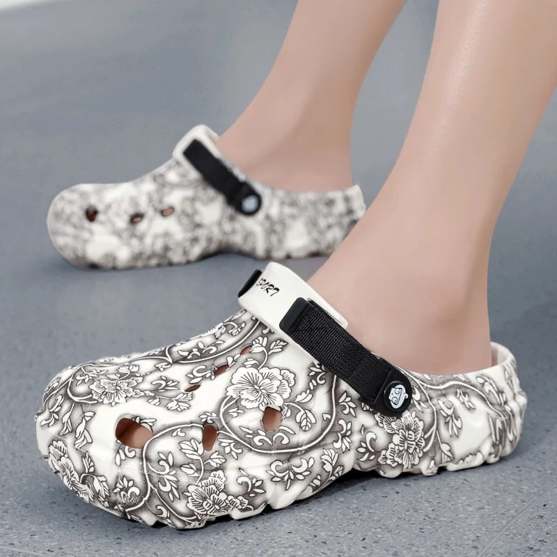 

40-47 Summer Couples Sandals Men Outdoor Garden Clogs Hole Male Casual Shoes Fashion Water Shoes Comfort Home Soft Slippers