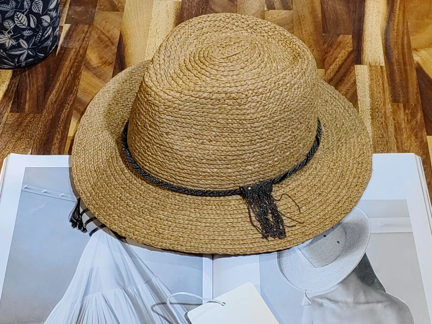 Women'S Hand-Woven Straw Hat, Sun Protection, Beach Vacation Style, Heavy-Duty Beaded Tassel Design