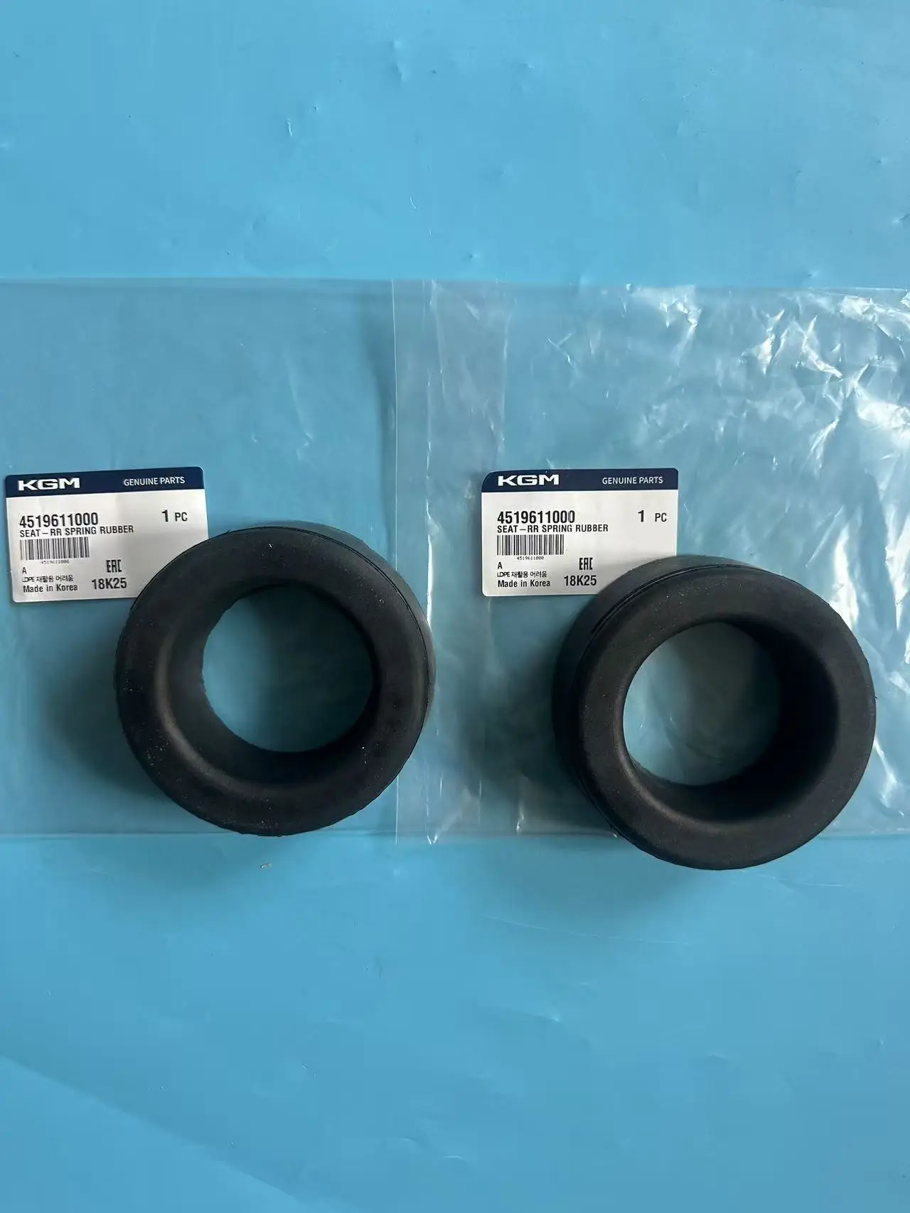 2PC Genuine Rear Shock Absorber Spring Rubber Seat 4519611000 For Ssangyong Kyron Reton Rodius/Stavic Rodius/Stavic II
