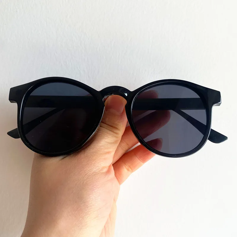

NEW Women Sun Glasses Fashion Anti-UV Spectacles Retro Google Black Color Eyeglasses Simplity Round Lens Sunglasses