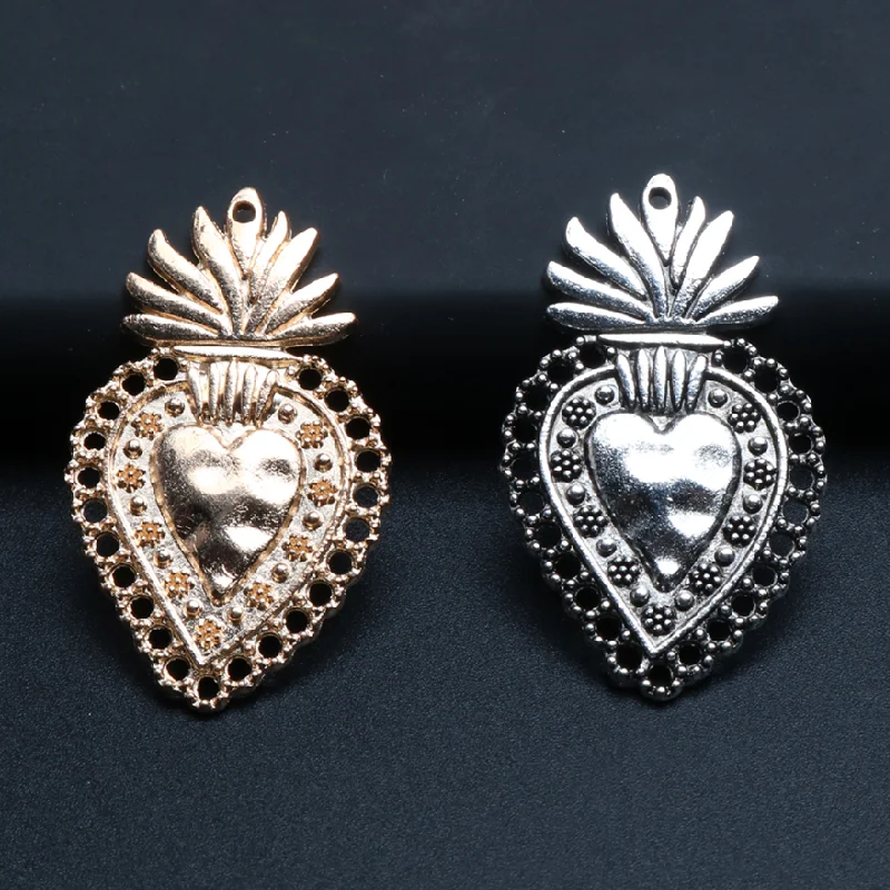 10pcs Mixed Mexican Sacred Heart Alloy Pendant Retro Necklace Earrings Metal Accessories DIY Charm Jewelry Crafts Making A770