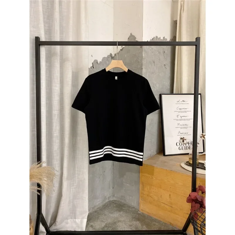 Color contrast stripes couples pure cotton bottom half sleeve loose round neck short sleeve T-shirt men and women alike