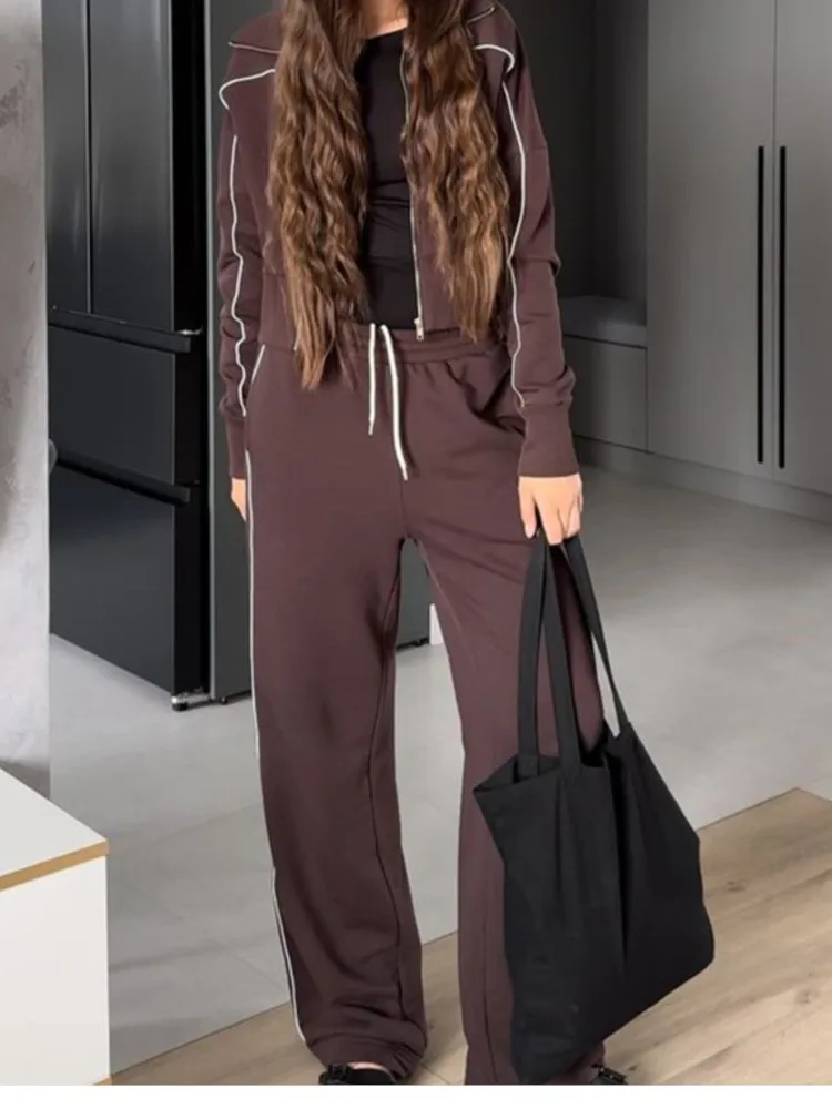 ชุดเซ็ตเสื้อผ้าลำลองสำหรับฤดูใบไม้ร่วง เสื้อแจ็คเก็ตแขนยาวมีซิปสำหรับผู้หญิง กางเกงขายาวลายทางเอวยางยืด ชุดสองชิ้น