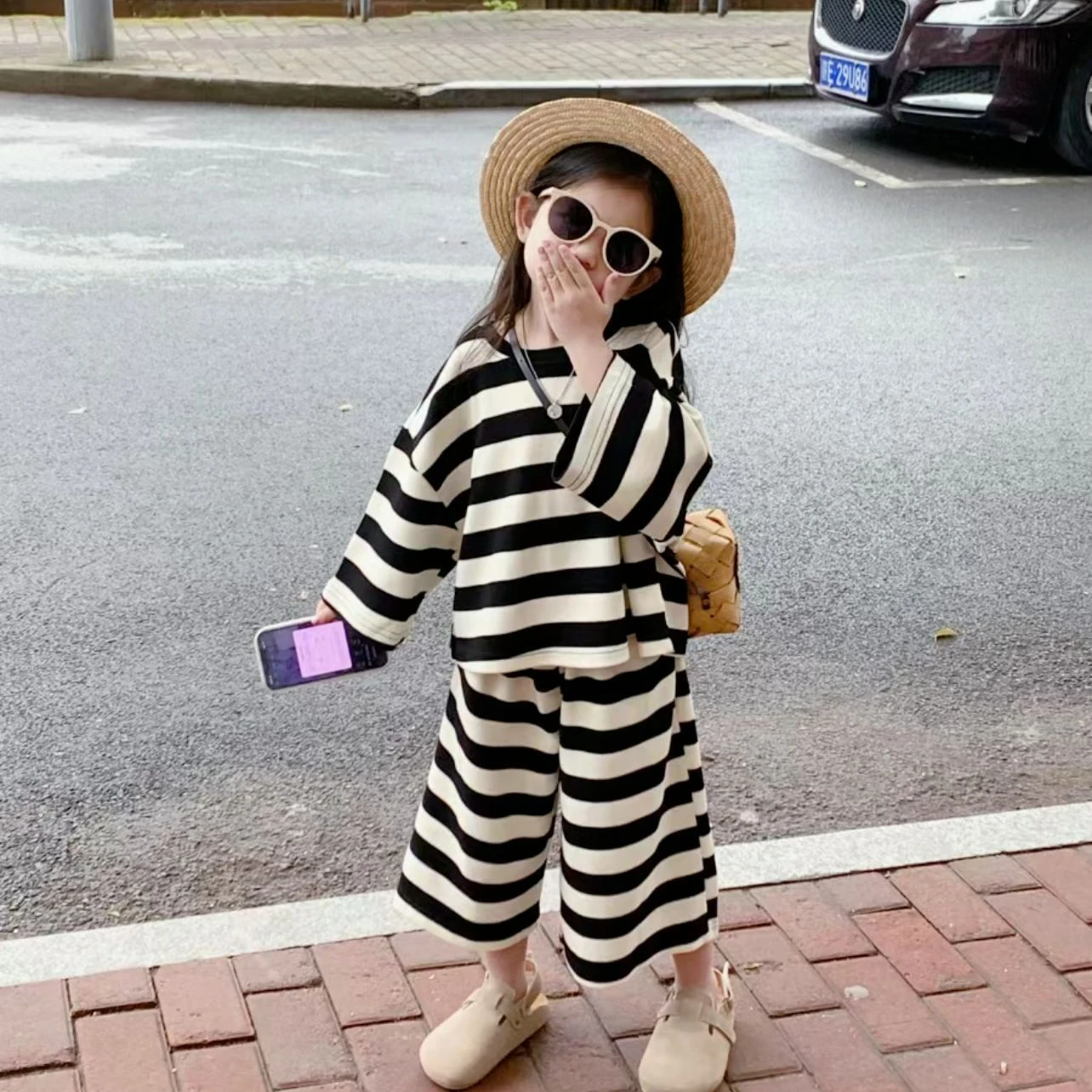 Children\'s 2024 Spring Girls\' Striped Top Nine Split Wide Leg Set Kindergarten Sportswear Western Style Set Girl Clothes