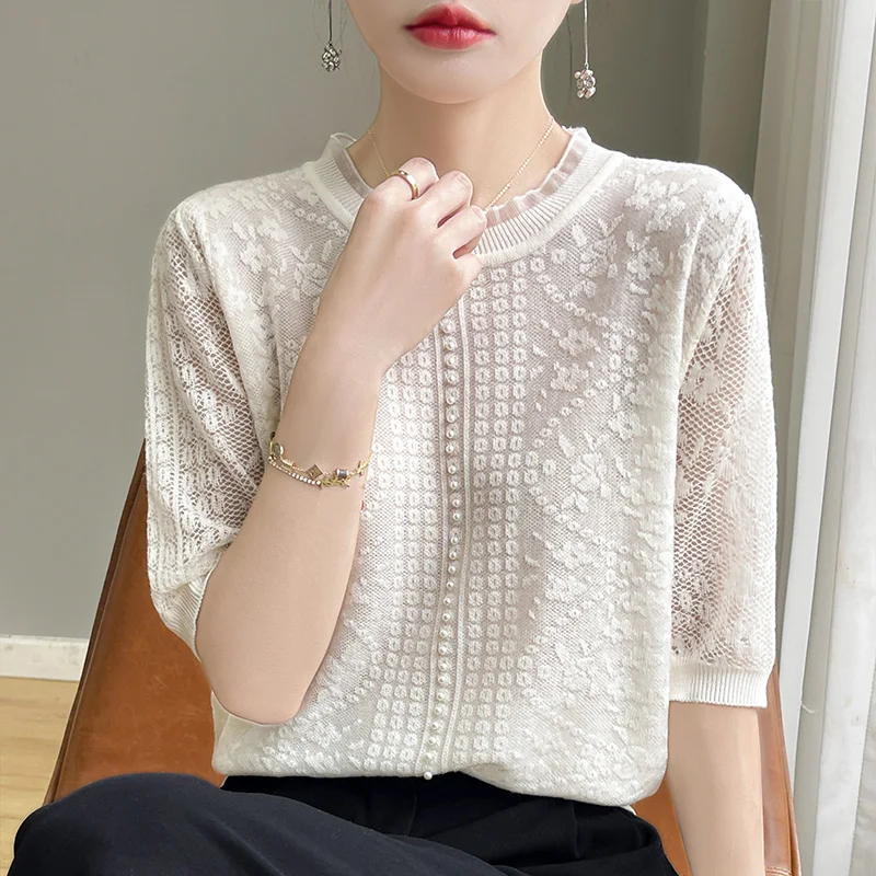 Summer new lace openwork knitted short-sleeved women\'s round neck five-sleeve blouse loose pearl half-sleeve T-shirt