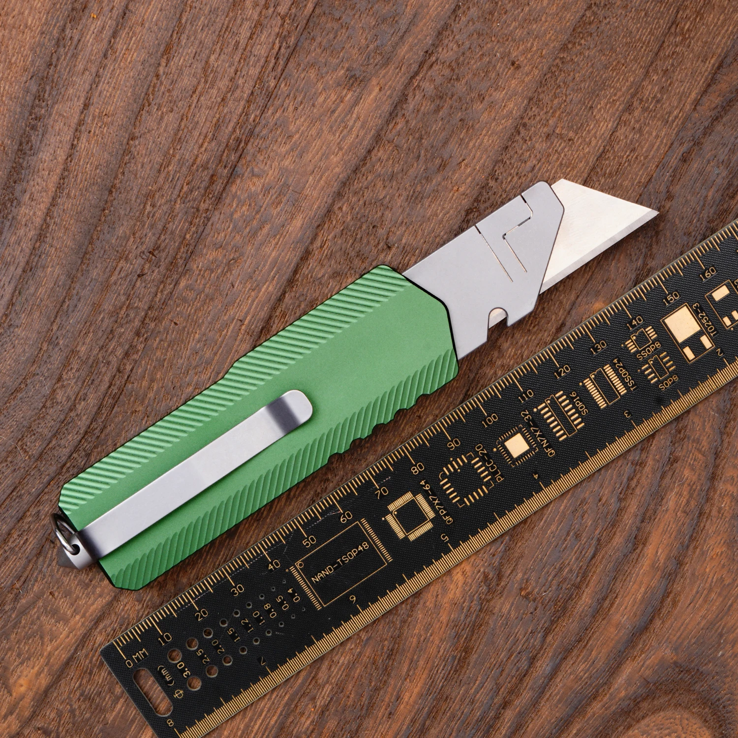 سبائك الألومنيوم سكّين متعدّد الاستخدامات مع 10 شفرات احتياطية اليد لتقوم بها بنفسك قطع الورق في الهواء الطلق التخييم سكين صيد مادة جديدة على الوجهين