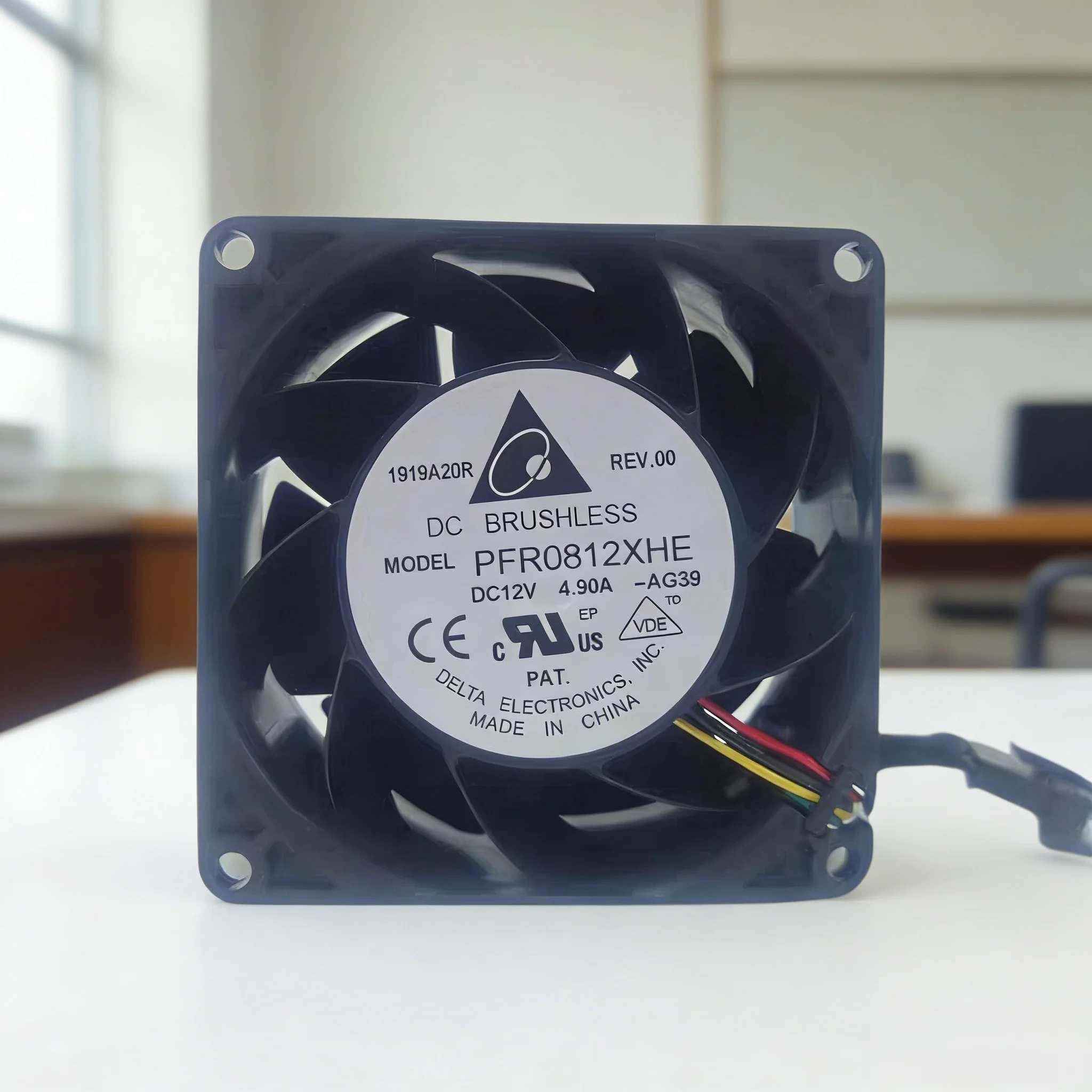 Delta 8CM 8038 12V4.9A High Speed/Strong Wind Ultra Violent PWM Cooling Fan PFR0812XHE