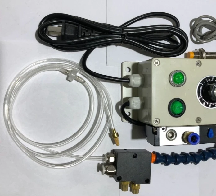 Infrared Touchless Mist Sprayer for Oil & Water – Adjustable Spray Output, 2000ml Large Capacity, 8-13cm Sensor Distance