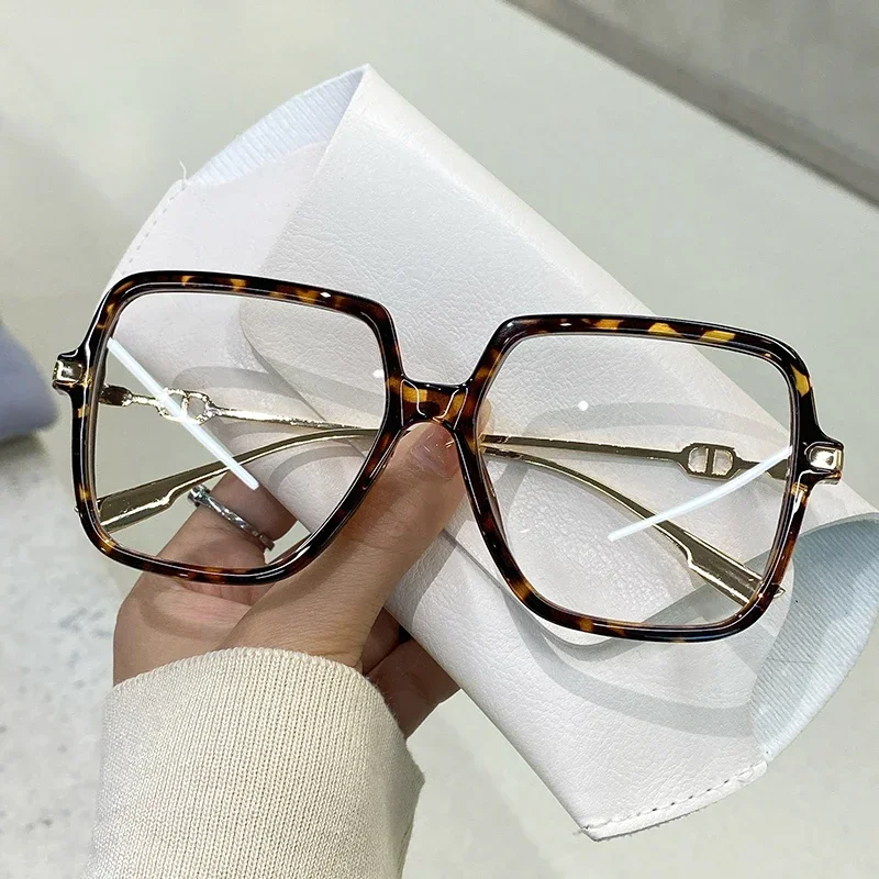 New Big Frame Blue Light Blocking Glasses Female Fashion Stylish Men Trend Brand Design Computer Protecting Eyewear