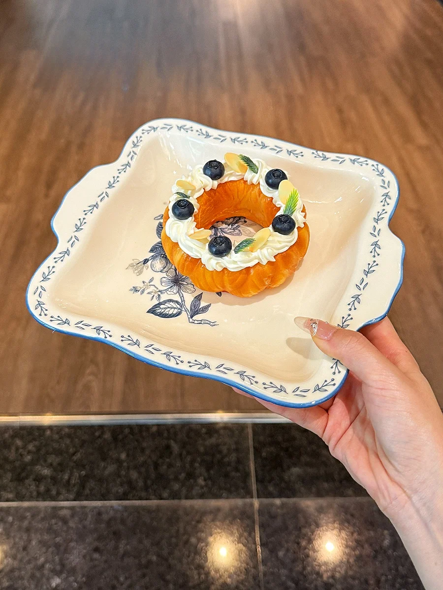 

Китайская фарфоровая посуда Fanghua: высококачественная сине-белая фарфоровая форма для запекания с двумя ручками, квадратная тарелка для хранения, подходит для микроволновой печи.