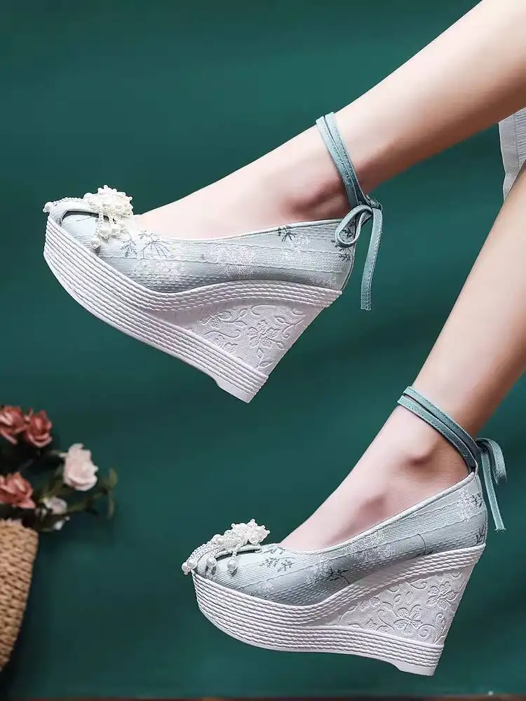 

New Costume Drama Hanfu Women Height Increase Tassel High Heels Embroidery Wedge Heel Cloth Shoes Ancient Style Wedding Shoes