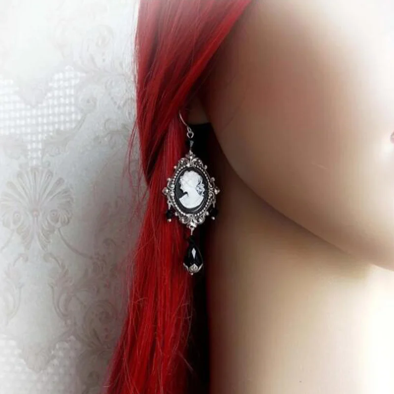 1pair Gothic Retro Portrait Black Dangle Earrings Palace Style Birthday Jewelry Gift for Women