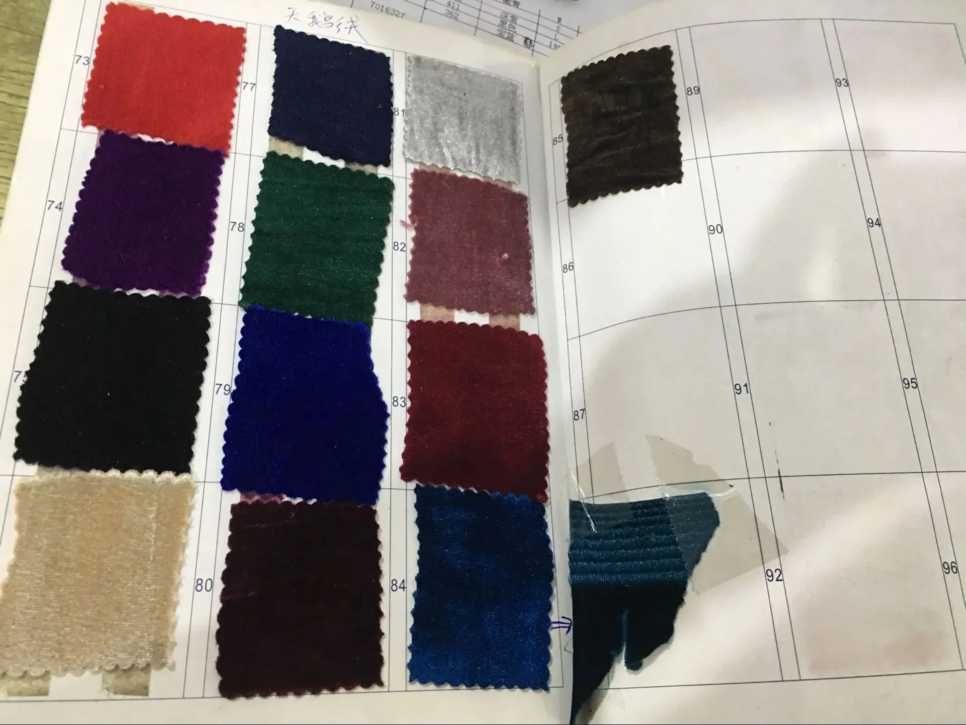 Blue Satin Women's Evening Dress Sexy Sweetheart Sleeveless Party Dress Luxurious Beaded Rhinestone Ball Gown Customized