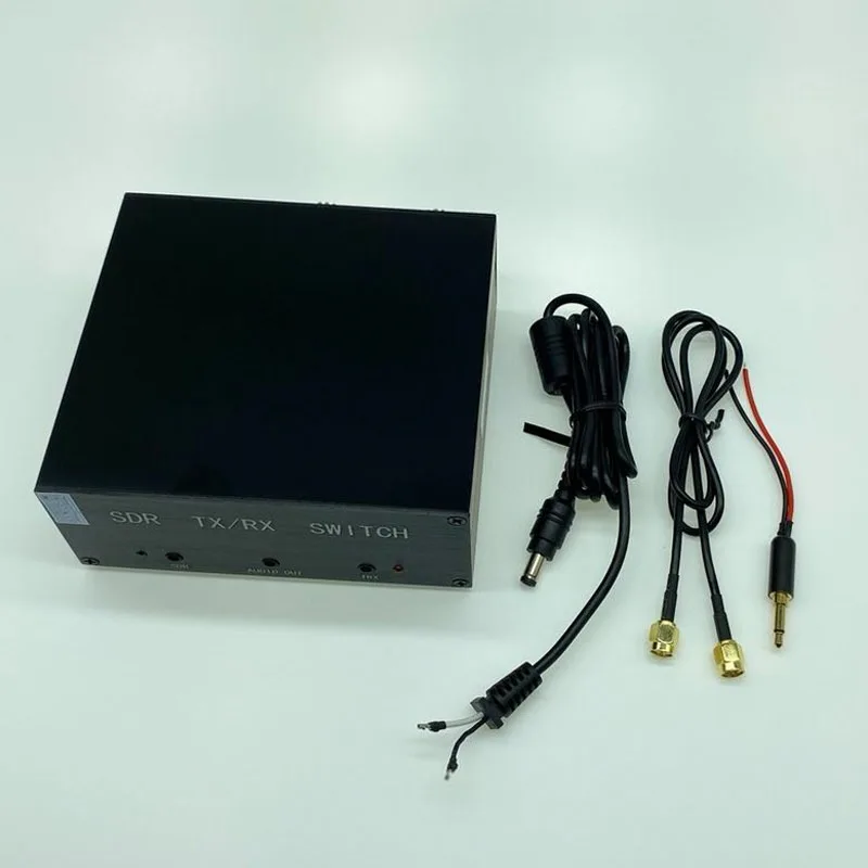 SDR transceiver switching antenna sharer TR switch box