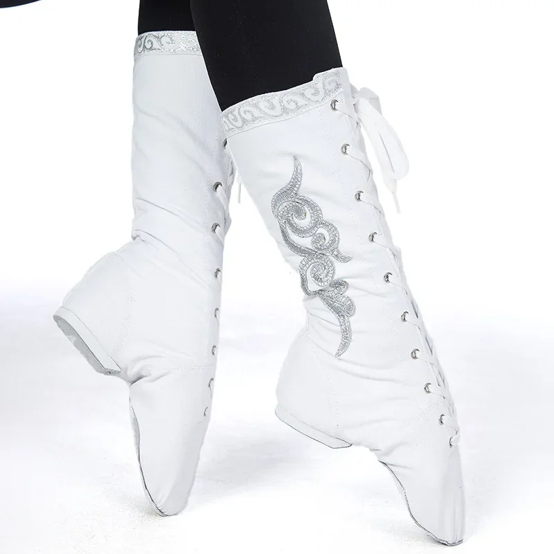 Tibetan Men Women Dance Boots Unisex Mongolian Dance Shoes Horse Boots New Canvas Dance Performance Ballet Boots Show Footware