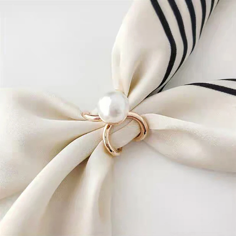 Fashion Cross Scarf Clip X Shape Metal Brooches For Women Hollow Bow Pearl Scarves Buckle Holder Jewelry Clothing Accessories