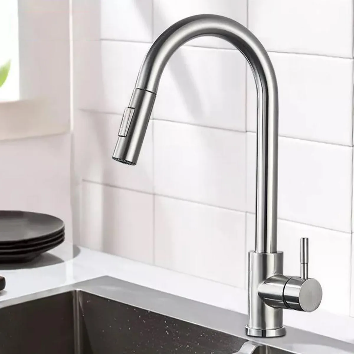 Black Kitchen Faucet Two Function Single Handle Pull Out Mixer Hot and Cold Water Taps Deck Mounted