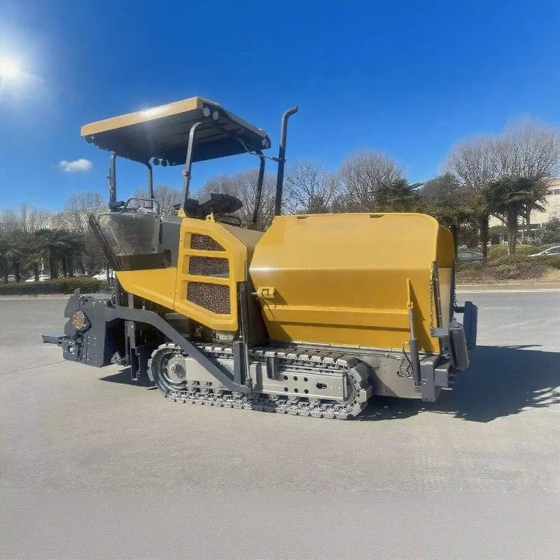 High Performance Mini Asphalt Paver 4.5m Paving Width Hydraulic for Urban Rural Road Construction