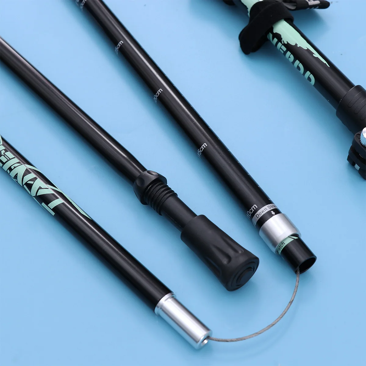 

Aluminium Alloy Trekking Pole Walking Stick Retractable Cross Country Mountaineering Durable Tip Compact Lightweight