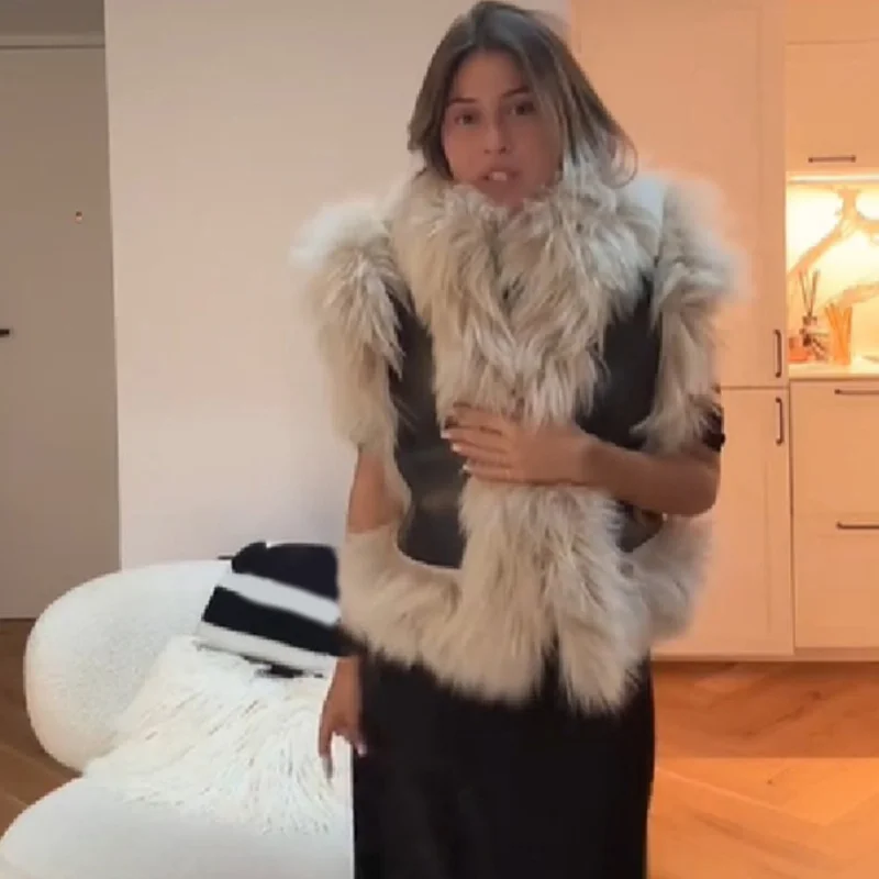 Women's Women Faux Fur Spliced Pu Leather Vest Chic Puffy Collar Loose Outerwear Vest 2026 New Winter High Street Warm Waistcoat
