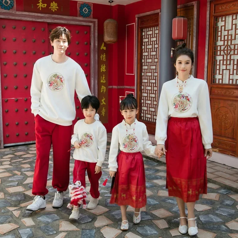 Chinese Style Family Matching Outfits Dad Mom and Daughter Son Sweatshirt Sets Fleece Lined Winter New Year Couple Clothes