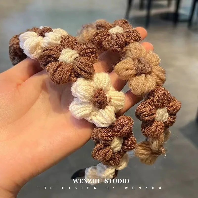 

Sweet Floral Knitted Headband Non Slip Hair Hoop for Women Girls Daily Wear Autumn Winter