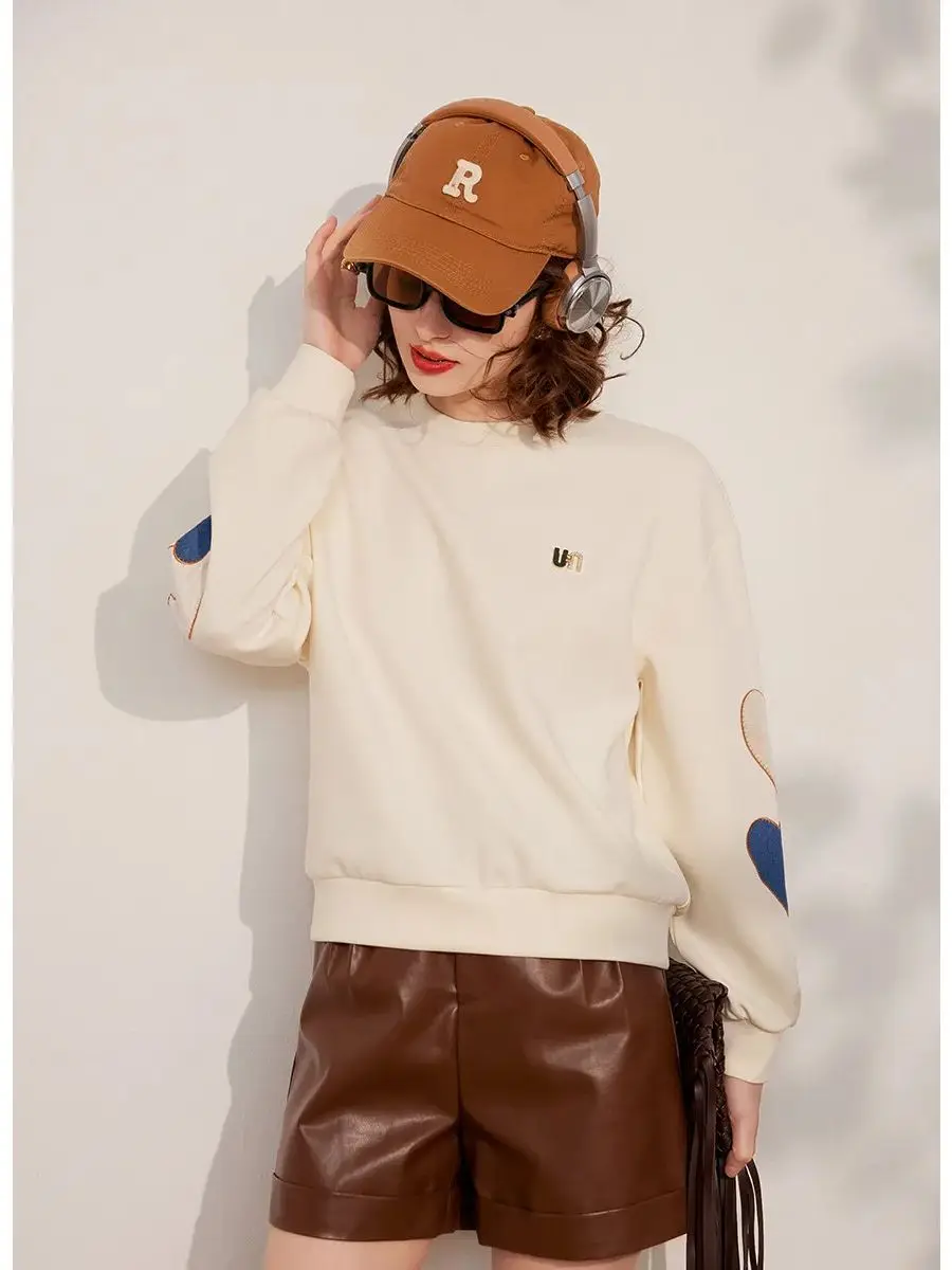 LOUIS YAO Women Sweatshirt 2024 Spring New Round Neck Long Sleeve Heart shaped Patch Loose Fit Pullover Casual Women Tops