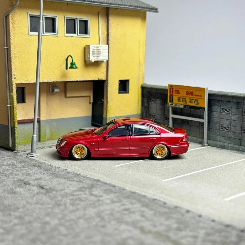 Diecast 1/64 Size Mercedes Benz Model Car Benz E63 W211 Alloy Car Model Toys for Boys Collection Display Hobby Original Box