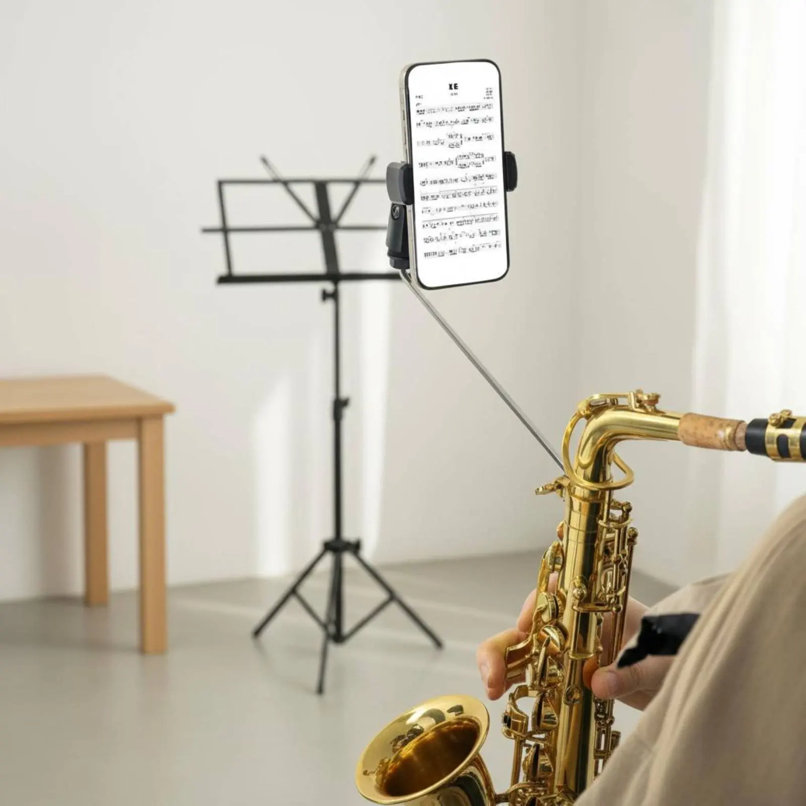 Saxophone Phone Holder 360° Rotatable Alto Baritone Saxophone Phone Holder Alto Sax Lyre Mount Lightweight Wide Compatibility