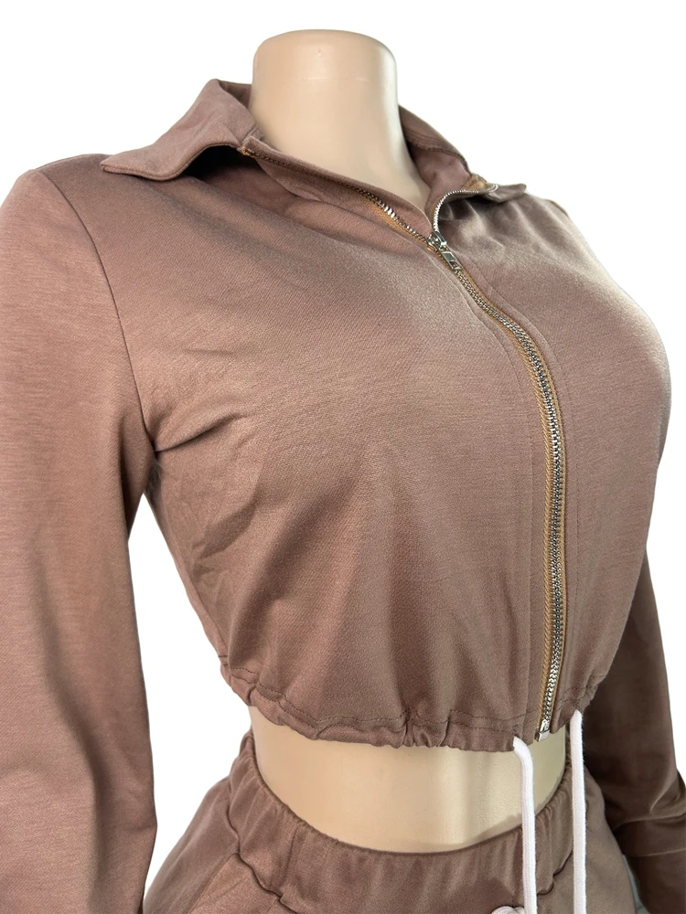 Neues 2026 Damen Freizeit-Sportoutfit: Yoga-Set mit einfarbigem Poloshirt und passendem Faltenrock (2-teiliges Set, inklusive Shorts) – Detail 9