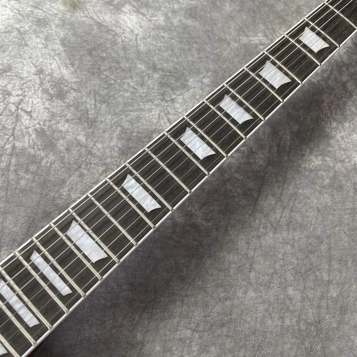 In stock Red SG electric guitar 6 strings 22 frets Chrome plated hardware HH pickup Rosewood Fingerboard